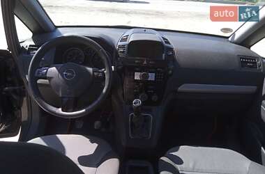 Минивэн Opel Zafira 2011 в 