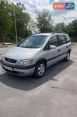 Мінівен Opel Zafira 2002 в Гнівані