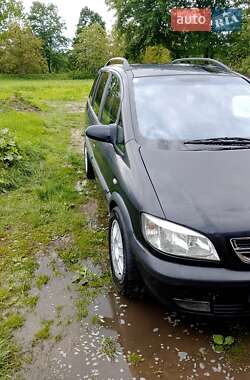 Мінівен Opel Zafira 2003 в Чернівцях