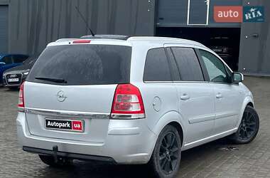Минивэн Opel Zafira 2010 в 