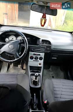 Минивэн Opel Zafira 2003 в 