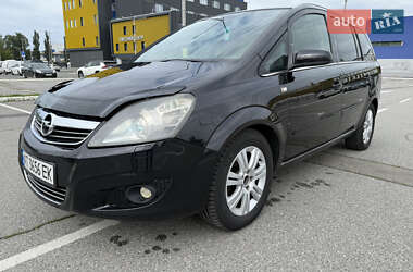 Минивэн Opel Zafira 2009 в Киеве