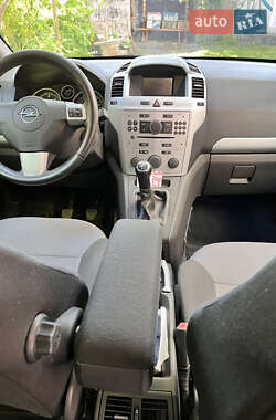 Мінівен Opel Zafira 2009 в Івано-Франківську
