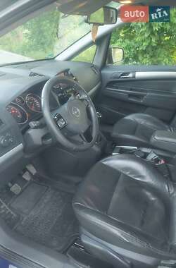 Мінівен Opel Zafira 2010 в 