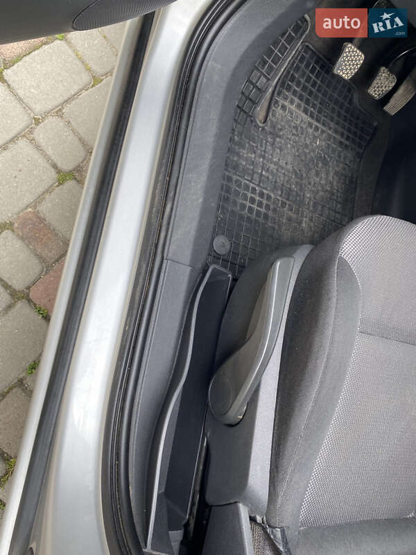 Минивэн Opel Zafira 2012 в Ивано-Франковске
