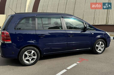 Минивэн Opel Zafira 2006 в 