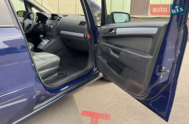 Минивэн Opel Zafira 2006 в 