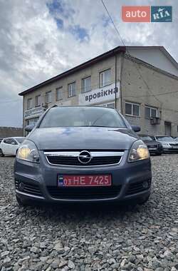Минивэн Opel Zafira 2006 в 