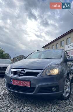 Минивэн Opel Zafira 2006 в 