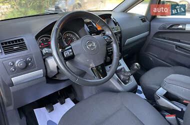 Мінівен Opel Zafira 2013 в 