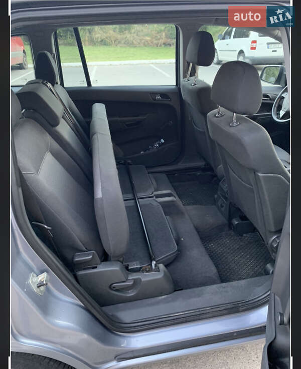 Минивэн Opel Zafira 2008 в Запорожье
