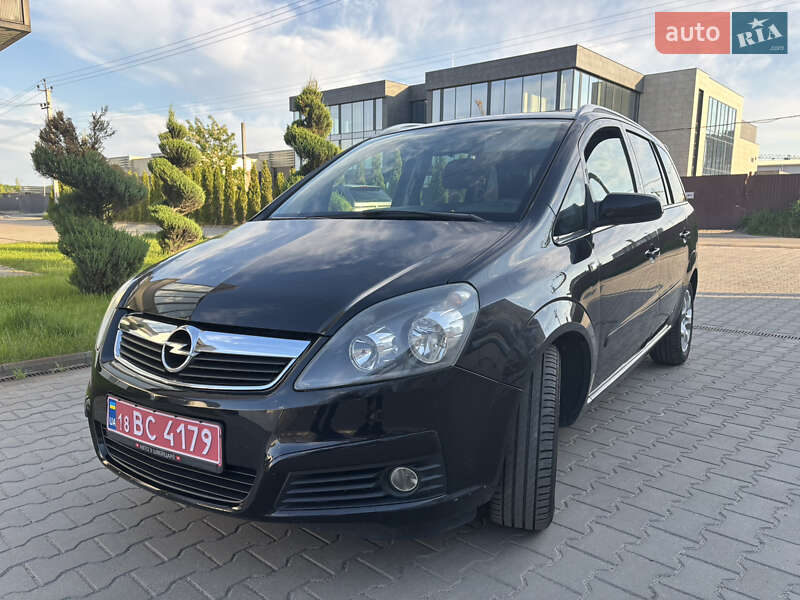 Минивэн Opel Zafira 2007 в 