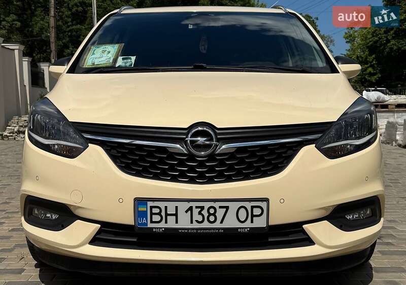 Opel Zafira 2017