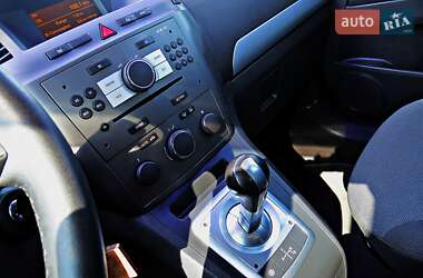 Минивэн Opel Zafira 2007 в 