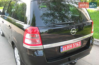 Мінівен Opel Zafira 2011 в 