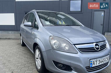Минивэн Opel Zafira 2008 в 