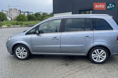 Минивэн Opel Zafira 2008 в 
