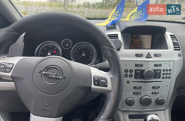 Минивэн Opel Zafira 2008 в 