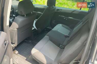 Минивэн Opel Zafira 2011 в 