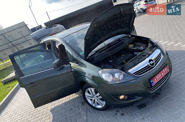 Мінівен Opel Zafira 2010 в 