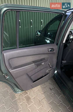 Мінівен Opel Zafira 2010 в 