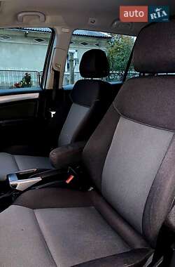 Минивэн Opel Zafira 2006 в 