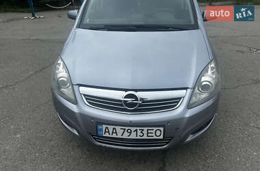 Минивэн Opel Zafira 2008 в Узине