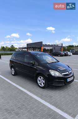 Минивэн Opel Zafira 2005 в 