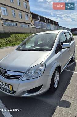 Минивэн Opel Zafira 2009 в Виннице