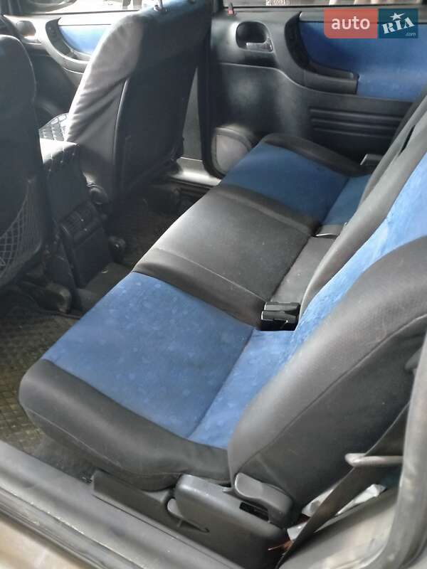 Минивэн Opel Zafira 1999 в Лозовой