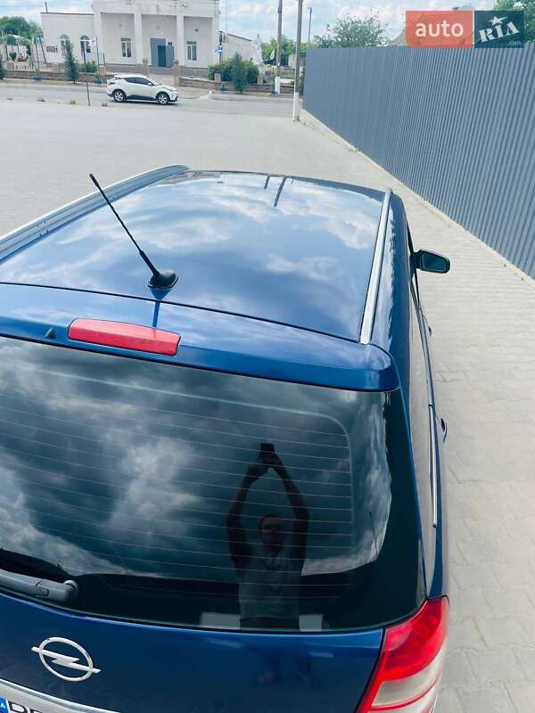 Минивэн Opel Zafira 2008 в Южноукраинске