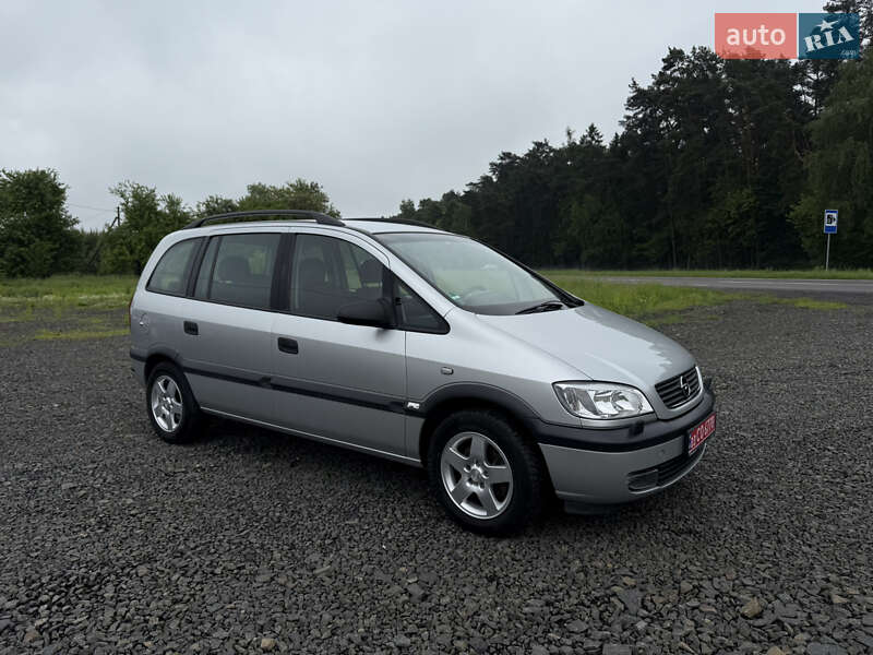 Минивэн Opel Zafira 2001 в Луцке