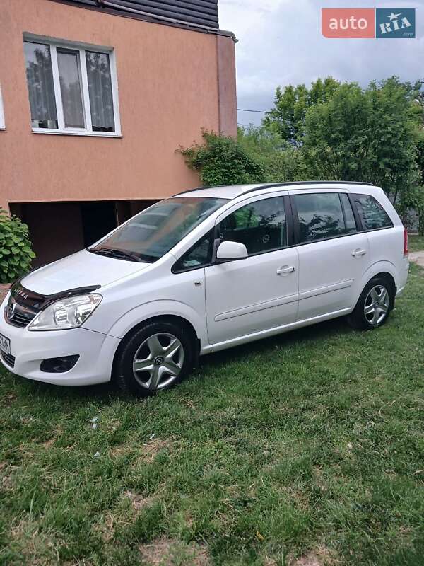 Opel Zafira 2012