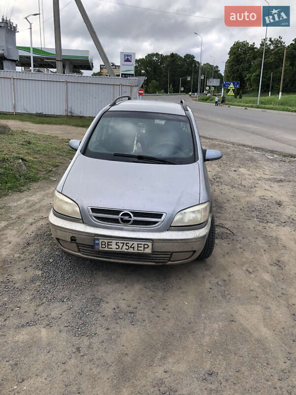 Минивэн Opel Zafira 2004 в 
