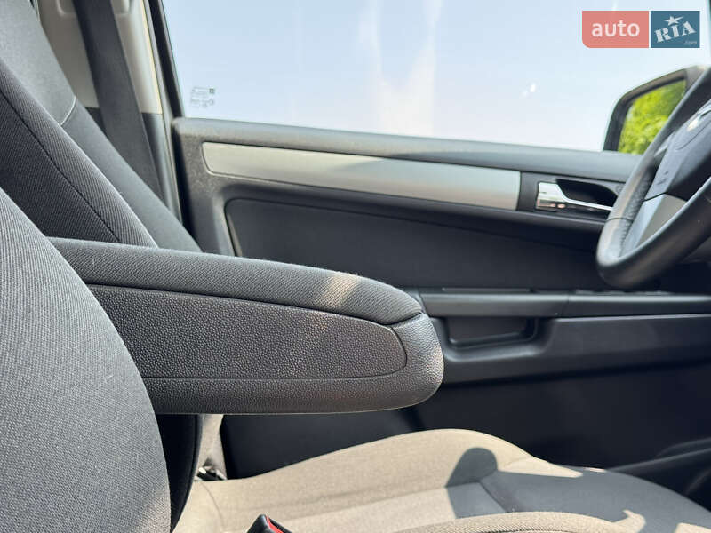 Минивэн Opel Zafira 2012 в Львове