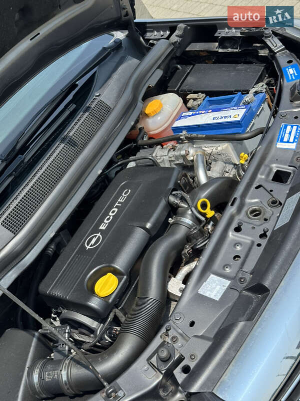 Минивэн Opel Zafira 2012 в Львове