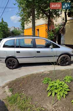 Минивэн Opel Zafira 2002 в 