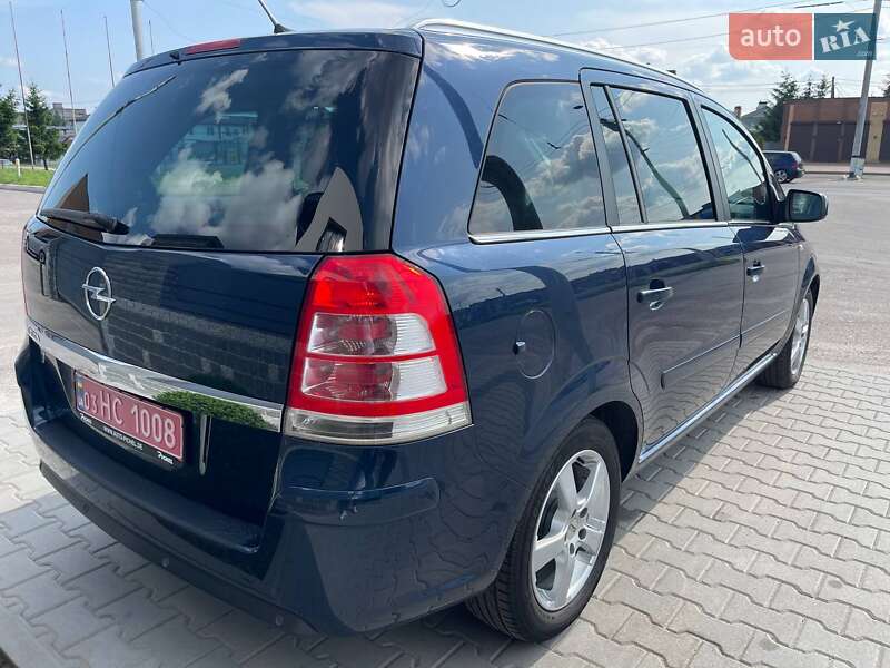 Opel Zafira 2012