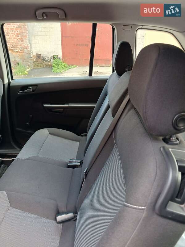 Мінівен Opel Zafira 2009 в Чернігові