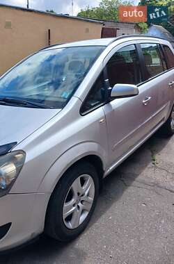 Минивэн Opel Zafira 2009 в 