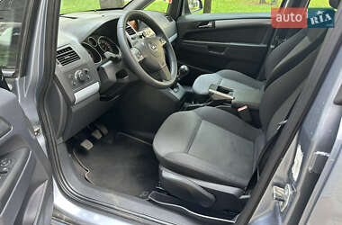 Минивэн Opel Zafira 2007 в 