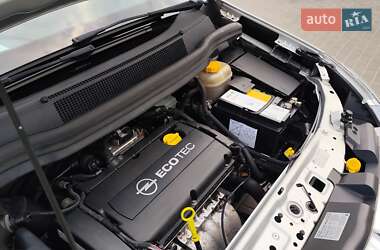 Минивэн Opel Zafira 2008 в 