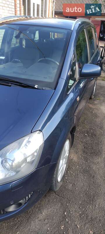 Микровэн Opel Zafira 2012 в Киеве