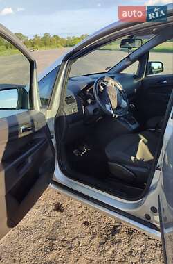 Минивэн Opel Zafira 2010 в 
