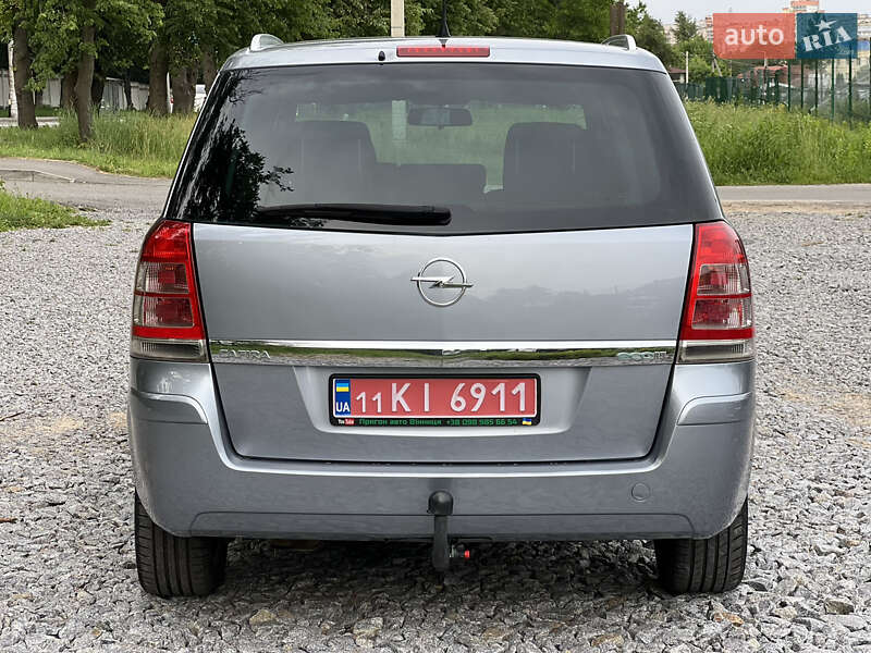 Минивэн Opel Zafira 2011 в Виннице