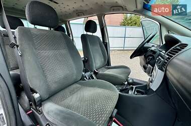 Минивэн Opel Zafira 2003 в 