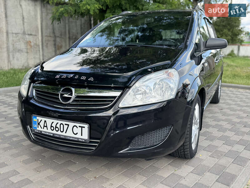 Мінівен Opel Zafira 2009 в Лубнах