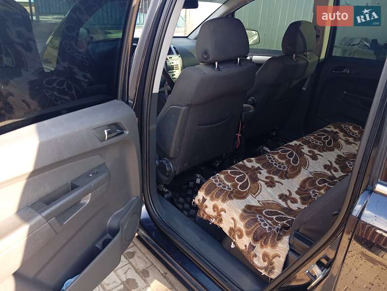 Минивэн Opel Zafira 2010 в Верховине фото 8 Минивэн Opel Zafira 2010 в Верховине