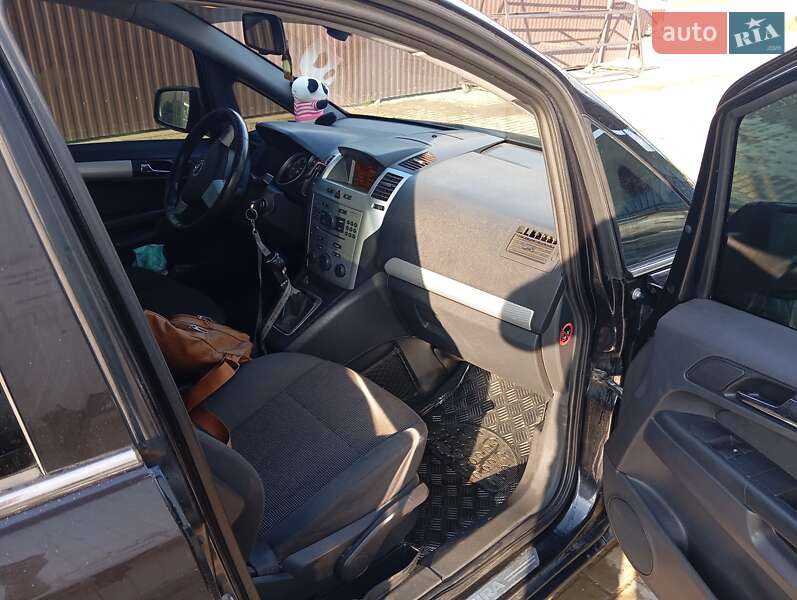 Минивэн Opel Zafira 2010 в Верховине фото 12 Минивэн Opel Zafira 2010 в Верховине