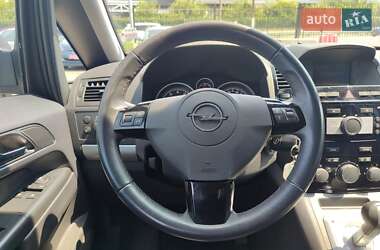 Минивэн Opel Zafira 2011 в 